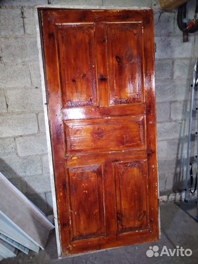Продаются деревянные двери