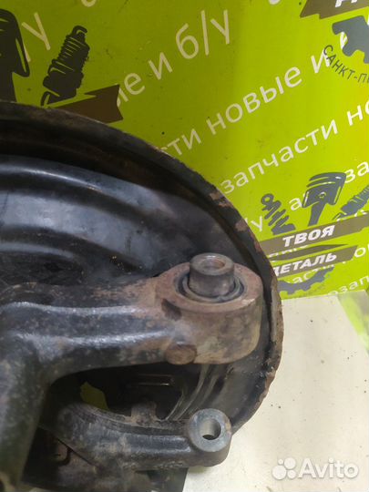 Ступица цапфа кулак задняя правая Volkswagen Golf
