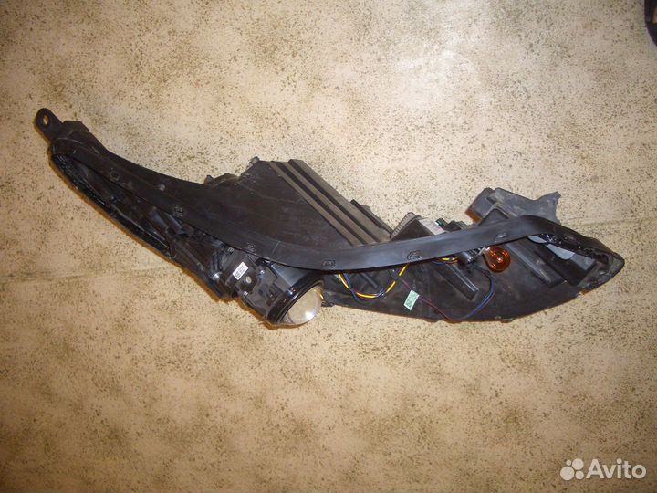 Корпус фары правой с линзой Киа Спортейдж с 15
