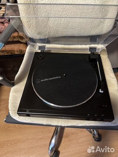 Проигрыватель винила Audio Technica