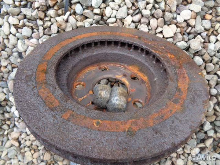 Тормозной диск передний Toyota Carina ST215 3S-FE