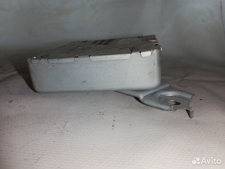 Блок управления подвеской Lexus Rx 400H