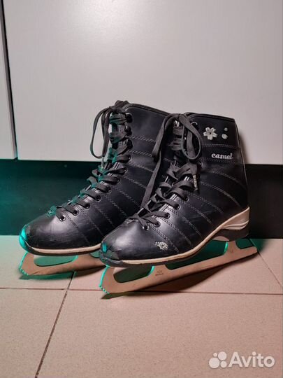 Коньки женские larsen casual