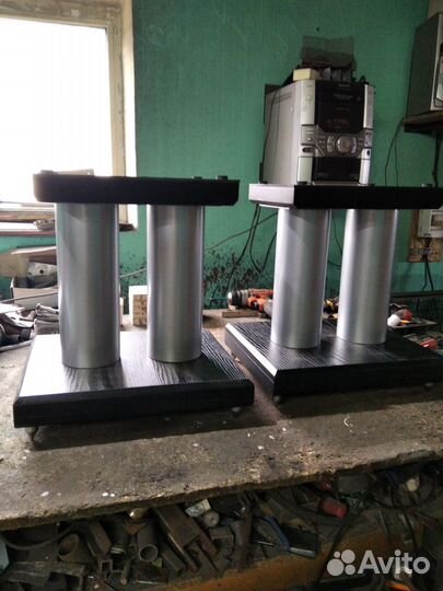 Стойки для акустики