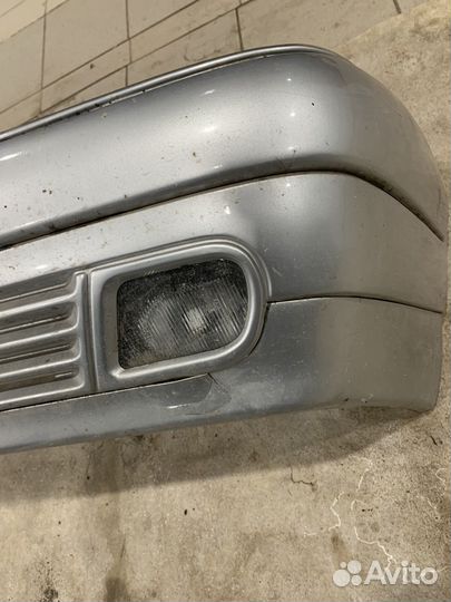 Передний бампер w210