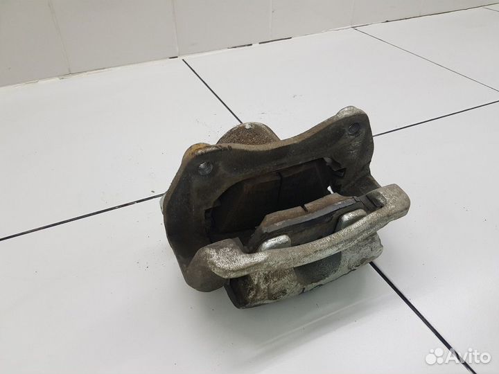 Суппорт передний (правый) (Hyundai Creta II)