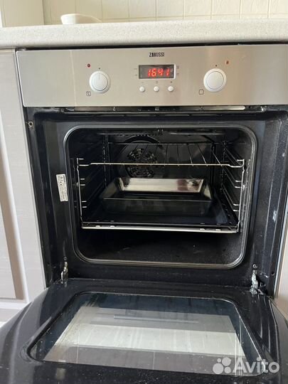 Духовой шкаф zanussi