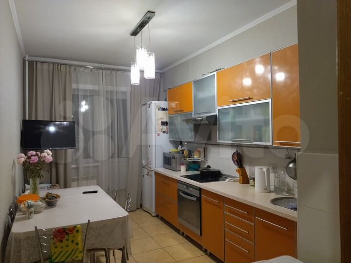 2-к. квартира, 55 м², 4/10 эт.