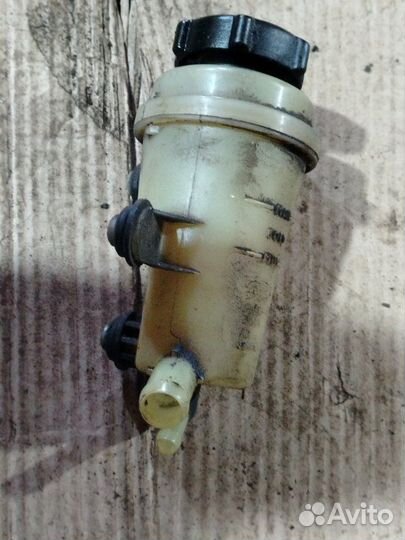 Бачок гидроусилителя Ford Focus 1 седан 1.8 eudk