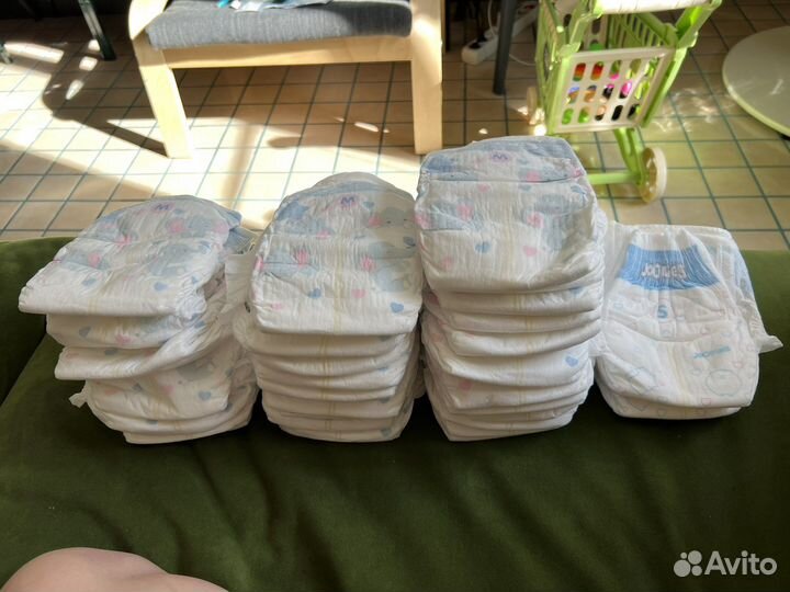 Подгузники joonies на липучках размер M и S