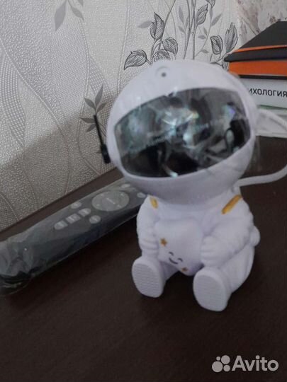 Ночник проектор космонавт звездное небо