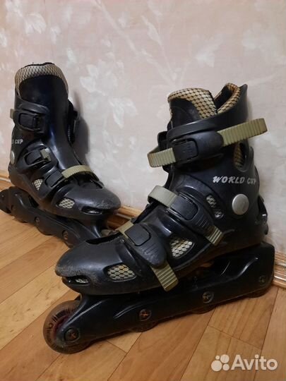 Роликовые коньки