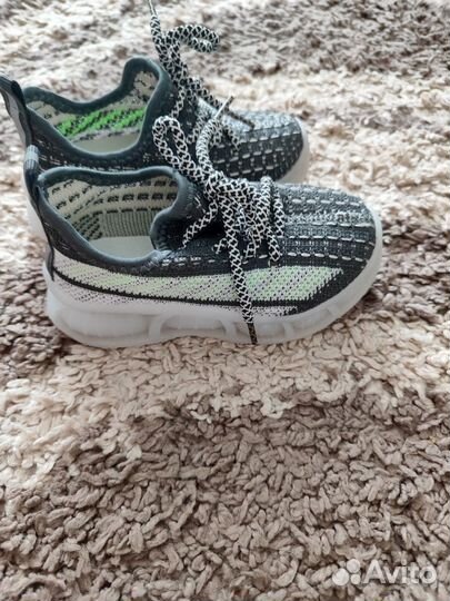 Кросовки размер 24,новые