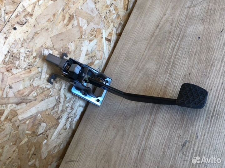 Педаль тормоза Ssangyong Actyon