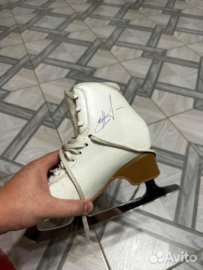 Коньки edea Overture С автографом Елены Бережной