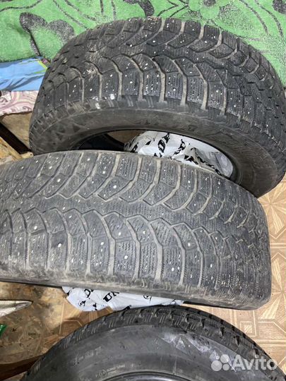 Bridgestone Blizzak Ice 225/60 R17