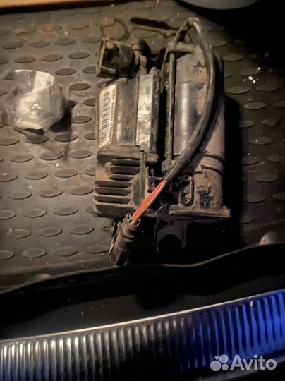 Компрессор на audi Q7 2005-2010г 4L для пневмо