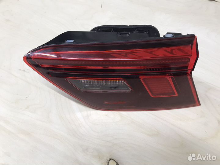 Правый внунренний фонарь Tiguan 2