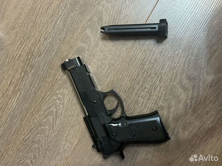 Пистолет игрушечный с пульками