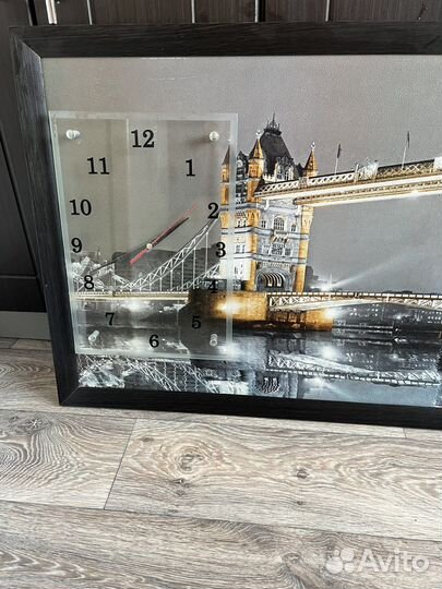 Картина с часами