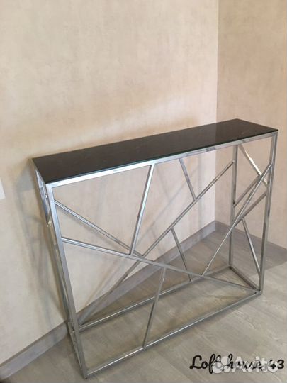 Консольный стол