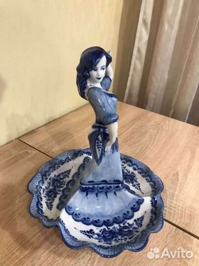 Гжель конфетница