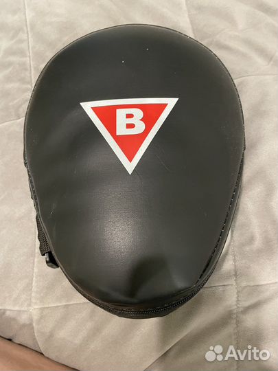 Боксерская лапа