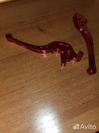 Рычаги сцепления и тормоза на мотоцикл