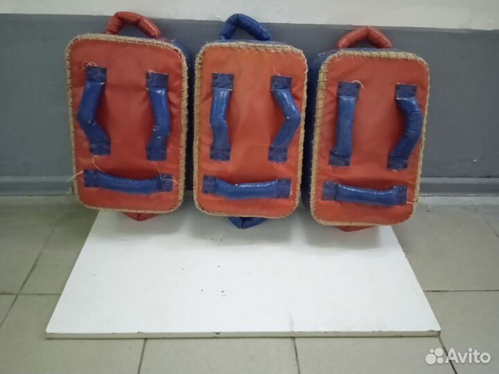 Боксерские лапы 40*26 сума за всë