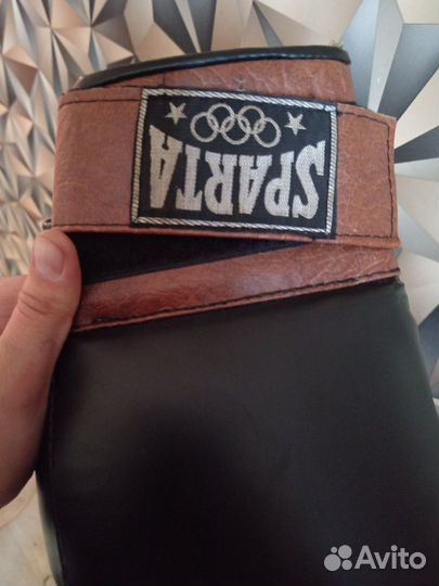 Боксерские перчатки