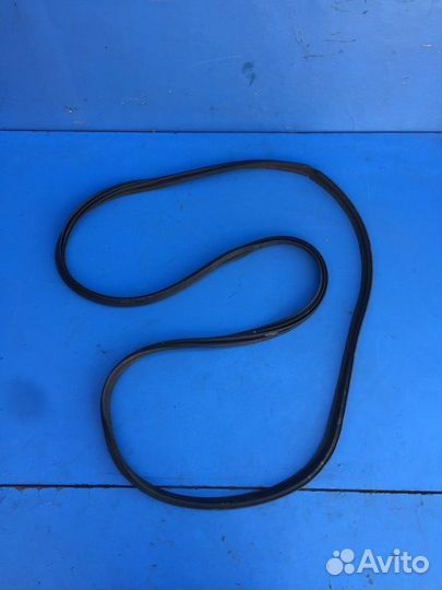 Уплотнитель крышки багажника