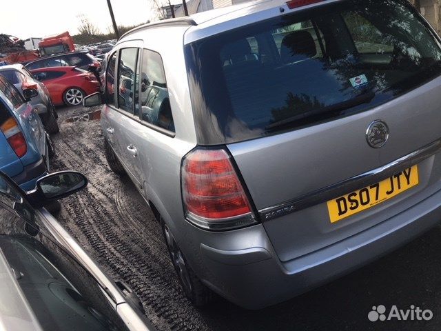 Разбор на запчасти Opel Zafira B