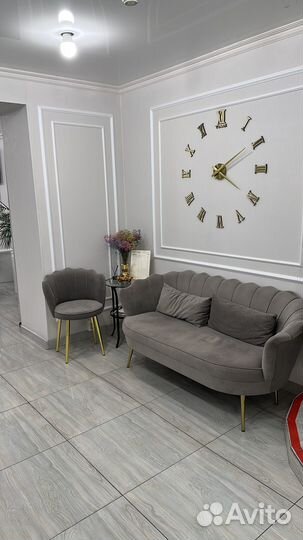 Администратор студии маникюра