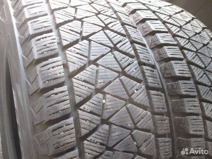 Bridgestone Blizzak DM-V2 225/65 R17