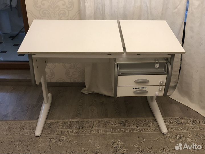 Письменный стол