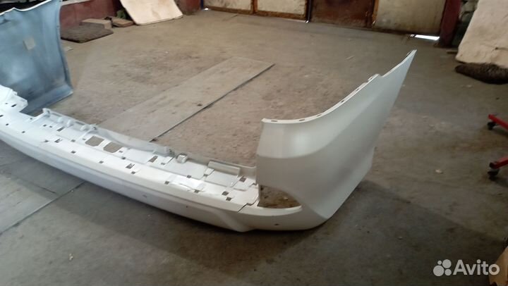 Продаю бампер на Lexus lx 570