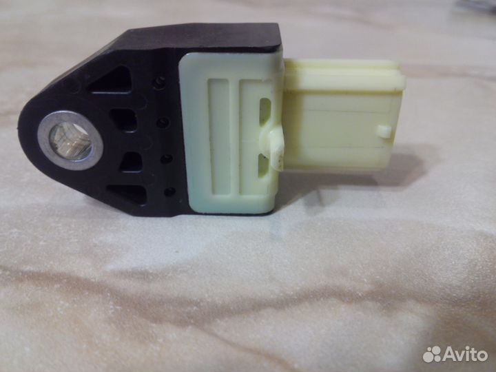 Датчик удара на Тойота Камри и др