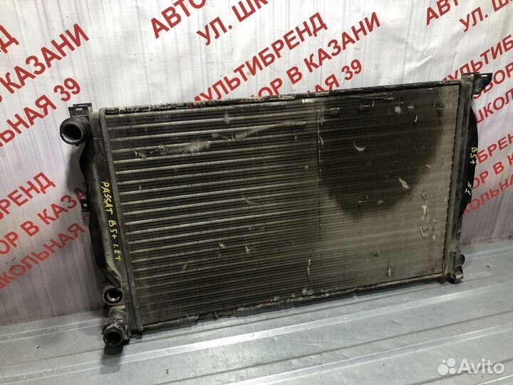 Радиатор охлаждения Фольксваген Пассат 1.8 т