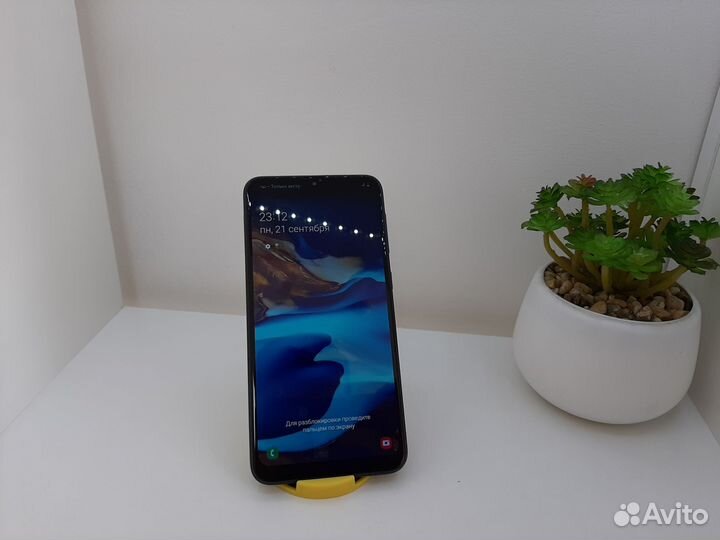 Samsung Galaxy A10, 2/32 ГБ