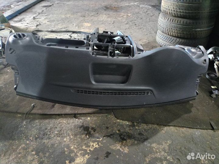 Торпедо Renault Sandero Stepway 2 2016