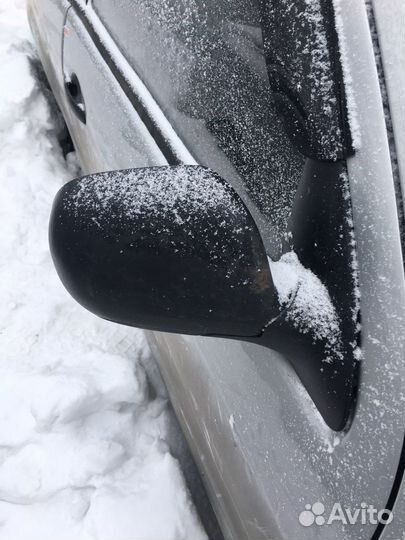 Боковое зеркало правое на Skoda Fabia 1