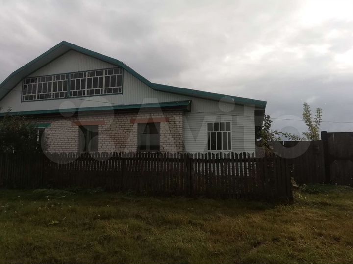 Дом 176,8 м² на участке 16 сот.