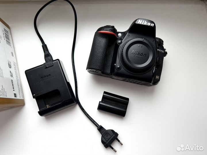 Зеркальный фотоаппарат Nikon D750 full frame