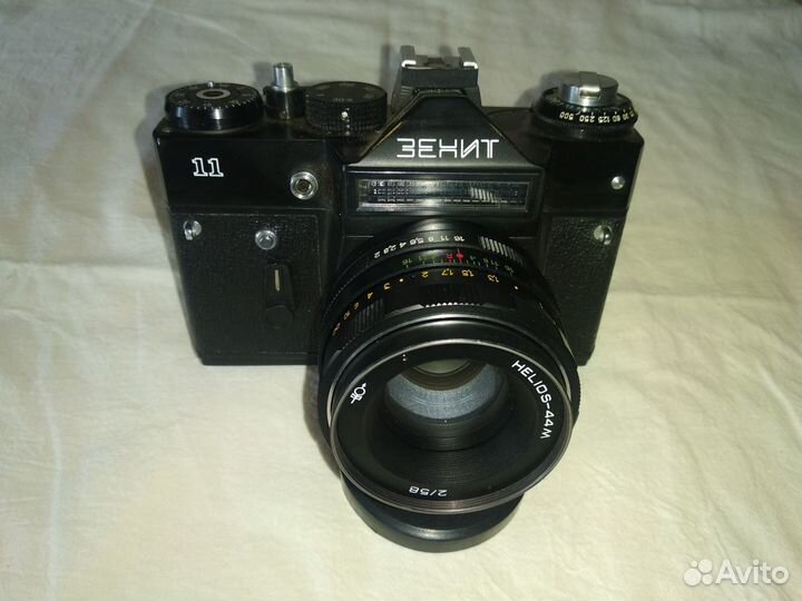 Фотоаппарат Зенит-11 с фотовспышкой