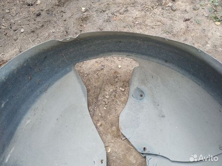 Подрылки передние пассат б6