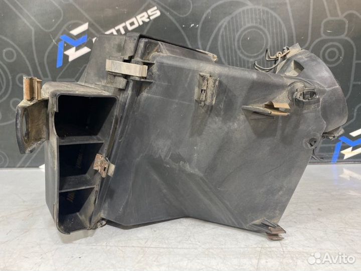 Корпус воздушного фильтра Audi Allroad C5 BES 2003