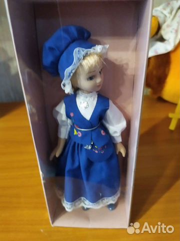 Кукла фарфоровая коллекционная