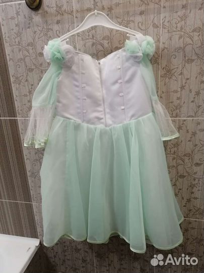 Платье для девочки отдам бесплатно