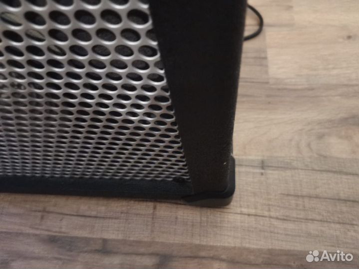 Комбоусилитель Roland Cube 20xl