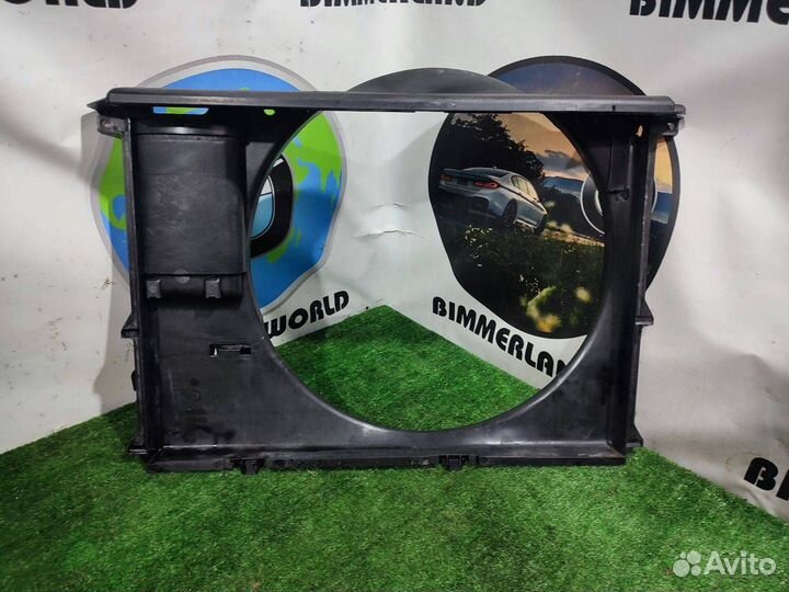 Диффузор вентилятора BMW 5 E39 рест. Е39 2001